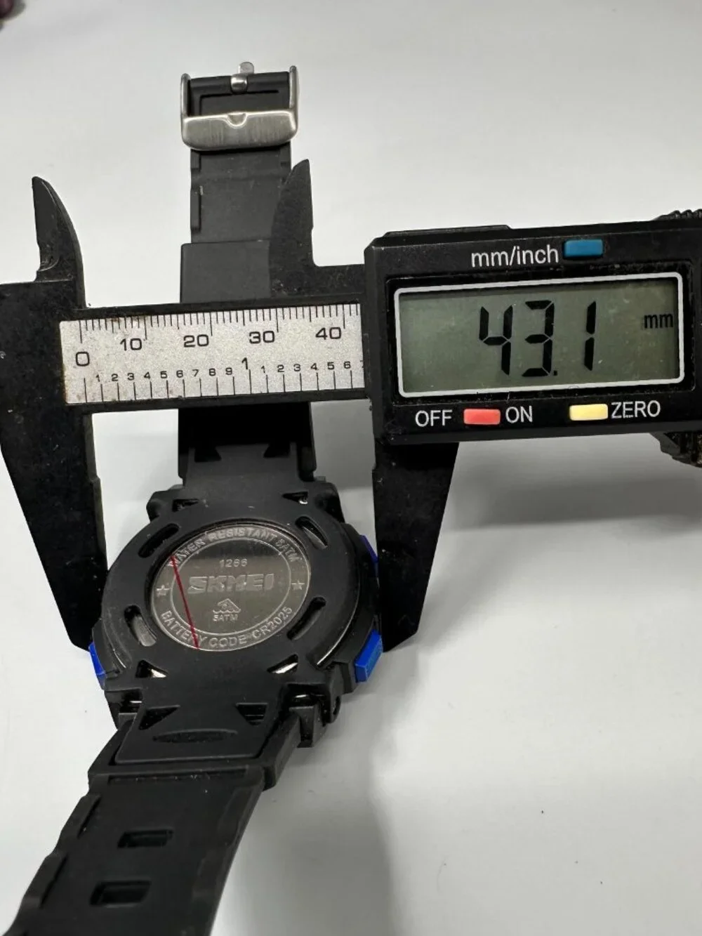 Skmei Digital Watch Men Black Blue Round 43MM Backlight New Battery